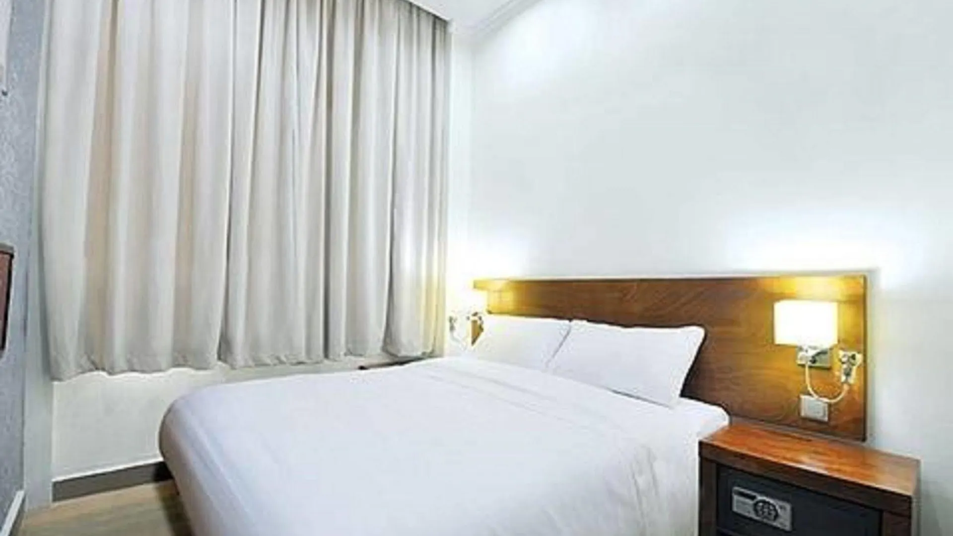 Tune Hotel - 1Borneo Kota Kinabalu