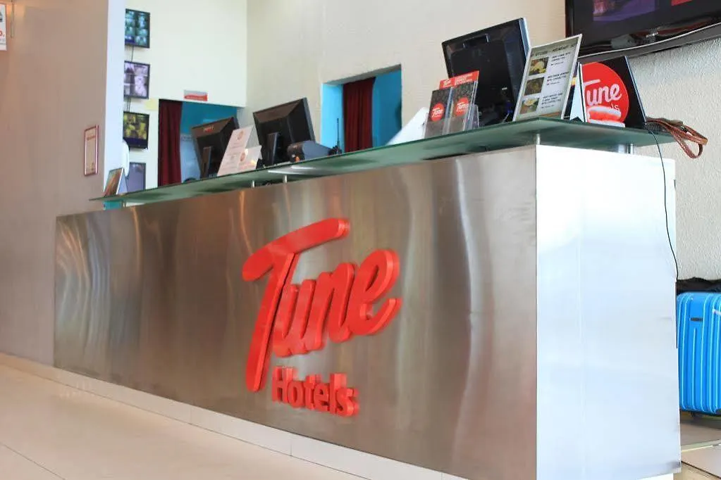 Tune Hotel - 1Borneo Kota Kinabalu Malaysia