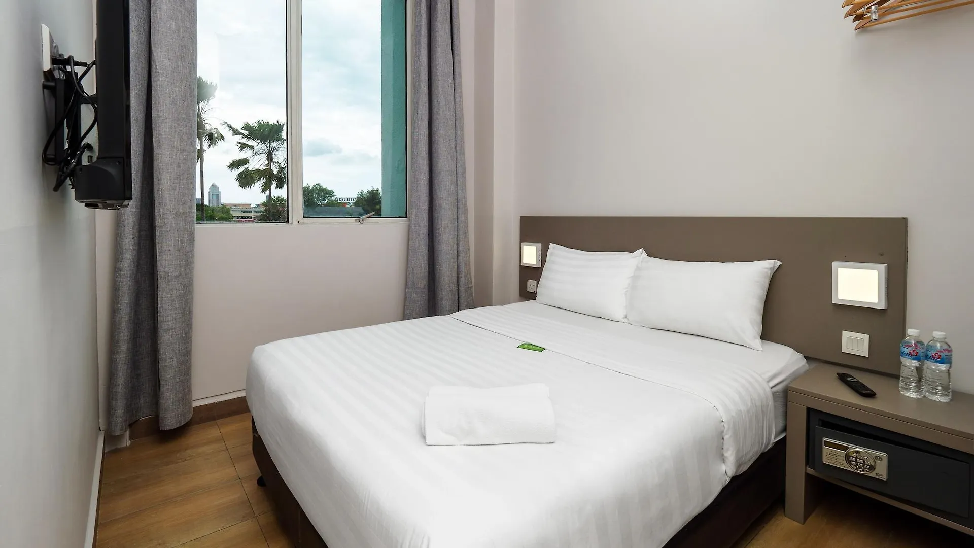 Tune Hotel - 1Borneo Kota Kinabalu contacts